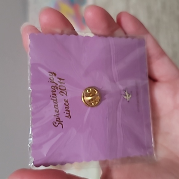 Accessories Galore - Picture 3 of 13